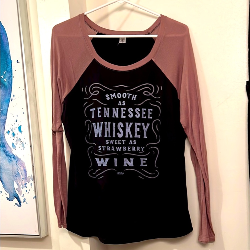 Women's Graphic Raglan Top - Black and Pink